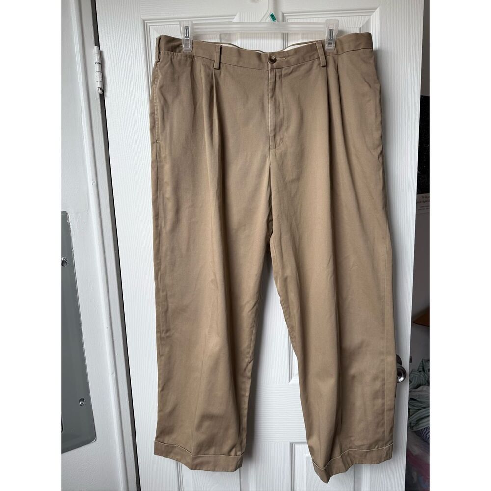 Eddie Bauer Classic Fit Wrinkle and Stain Resistant 40x30 Khaki Pants